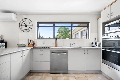 Photo of property in 336 One Tree Point Road, One Tree Point, 0118