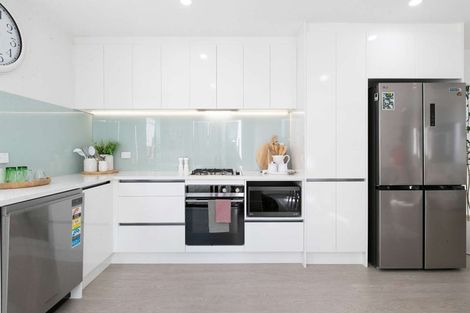 Photo of property in 90c Seymour Road, Sunnyvale, Auckland, 0612