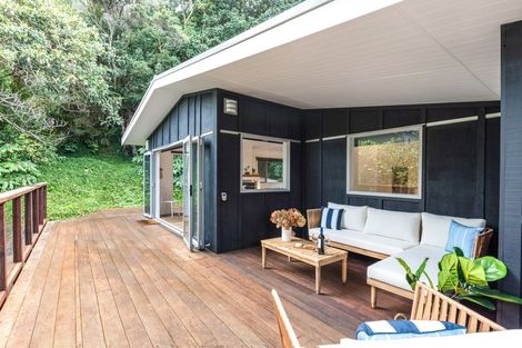 Photo of property in 17 Glen Brook Road, Omiha, Waiheke Island, 1081