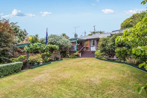 Photo of property in 8 Woodstock Terrace, Tawa, Wellington, 5028