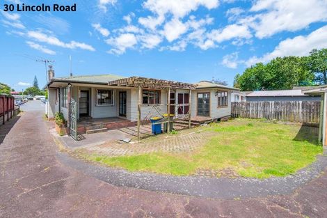 Photo of property in 30 Lincoln Road, Henderson, Auckland, 0610