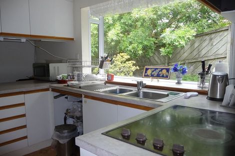 Photo of property in 2/16 Ronald Macken Place, Windsor Park, Auckland, 0632