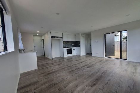 Photo of property in 2 Arnhem Place, Pukekohe, 2120