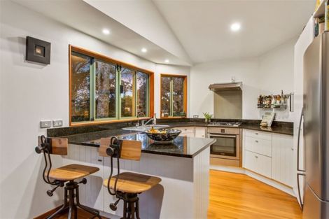 Photo of property in 1/16 Glade Place, Birkenhead, Auckland, 0626