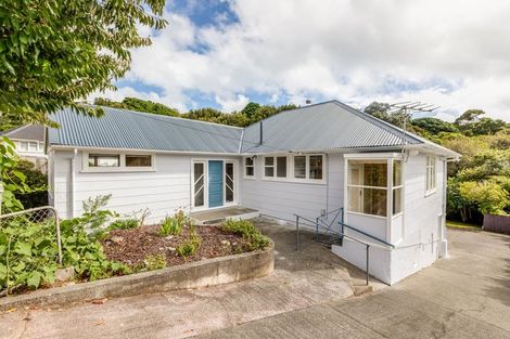Photo of property in 8 Ngahue Crescent, Elsdon, Porirua, 5022