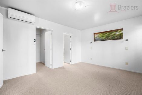 Photo of property in 29 Straven Road, Riccarton, Christchurch, 8011