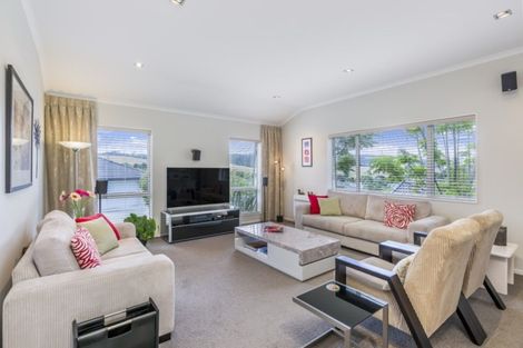 Photo of property in 11 Fendalton Place, Hatfields Beach, Orewa, 0931