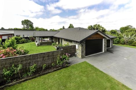 Photo of property in 12 Wilkinsons Road, Harewood, Christchurch, 8051