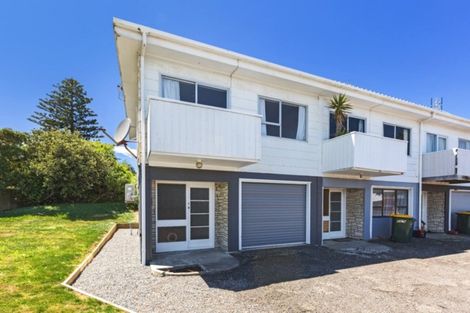 Photo of property in 10/22 Bay Drive, Titahi Bay, Porirua, 5022