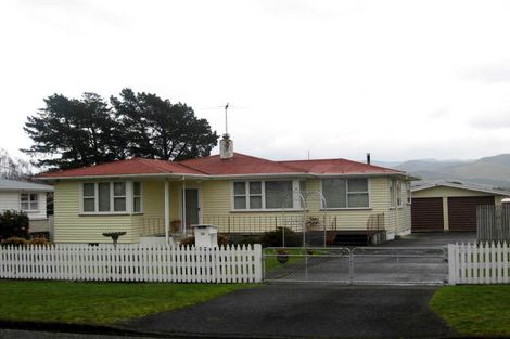 Photo of property in 18 Taverner Street, Carterton, 5713