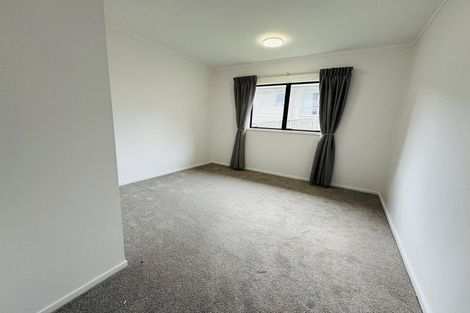 Photo of property in 242a East Coast Road, Forrest Hill, Auckland, 0620