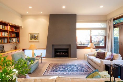 Photo of property in 1a Gillean Street, Havelock North, 4130