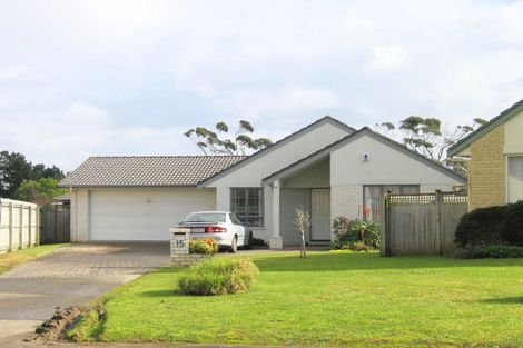 Photo of property in 15 Fernbrook Close, Burswood, Auckland, 2013