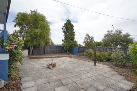 Photo of property in 1/261 Lake Terrace Road, Shirley, Christchurch, 8061