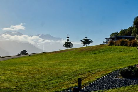 Photo of property in 36 Knowles Crescent, Kaikoura Flat, Kaikoura, 7371