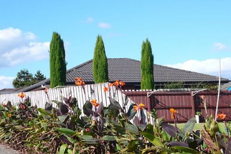 Photo of property in 80 Glenveagh Park Drive, Weymouth, Auckland, 2103