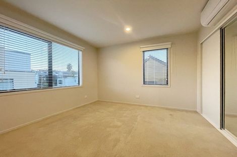 Photo of property in 1 Reg Pearce Way, Glen Innes, Auckland, 1072