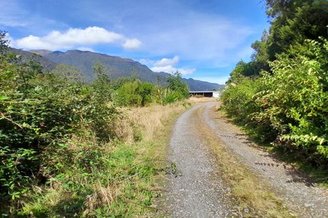 Photo of property in 1350 Lake Brunner Road, Inchbonnie, Kumara, 7875