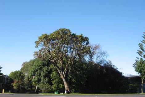 Photo of property in 301 Pakuranga Road, Pakuranga Heights, Auckland, 2010