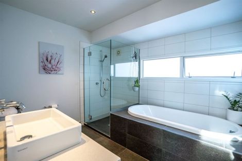 Photo of property in 2 Abberfield Lane, St Albans, Christchurch, 8014