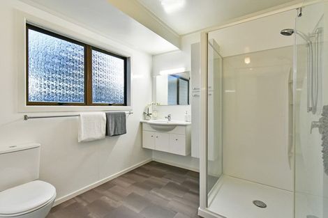 Photo of property in 8 Lloyd Avenue, Papatoetoe, Auckland, 2025