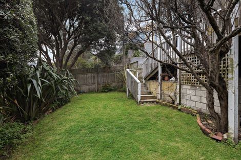 Photo of property in 6 Doctors Common, Mount Victoria, Wellington, 6011