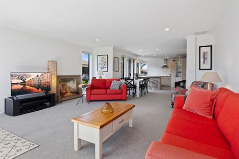 Photo of property in 19 Beachmere Place, Papamoa Beach, Papamoa, 3118