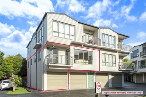 Photo of property in The Haven, 41/120 Beach Haven Road, Beach Haven, Auckland, 0626