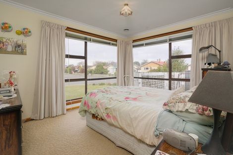Photo of property in 1 Dunluce Place, Hornby, Christchurch, 8042