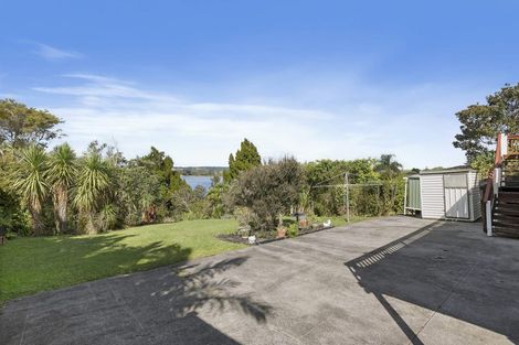 Photo of property in 17 Tui Vale Road, Shelly Park, Auckland, 2014