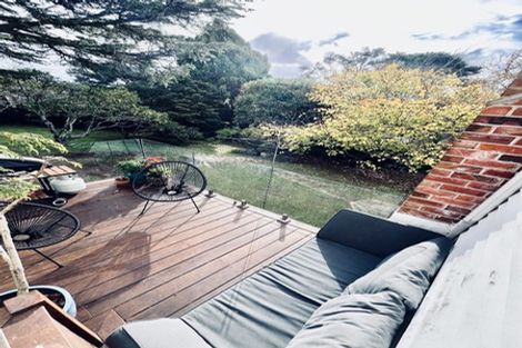 Photo of property in 34 Highland Avenue, Titirangi, Auckland, 0604