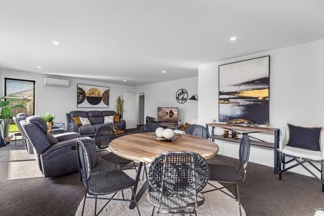 Photo of property in 32 Tamapahore Boulevard, Papamoa Beach, Papamoa, 3118