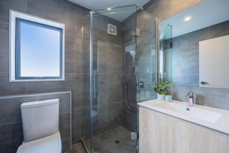 Photo of property in 4/4 Edgerton Road, Te Atatu Peninsula, Auckland, 0610