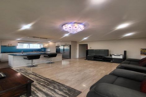 Photo of property in 43 Moncrieff Avenue, Clendon Park, Auckland, 2103