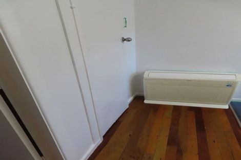 Photo of property in 60 Beazley Avenue, Paparangi, Wellington, 6037