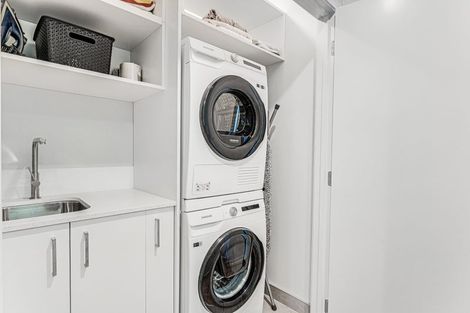 Photo of property in 2c Nerita Place, Long Bay, Auckland, 0630