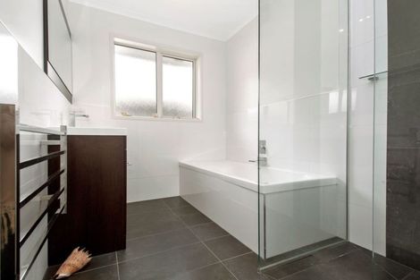 Photo of property in 197 Woodman Drive, Tawa, Wellington, 5028