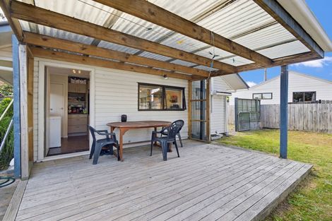 Photo of property in 2/1 Glengarry Place, Hilltop, Taupo, 3330
