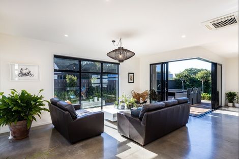 Photo of property in 21 Nadine Stanton Drive, Bell Block, New Plymouth, 4312