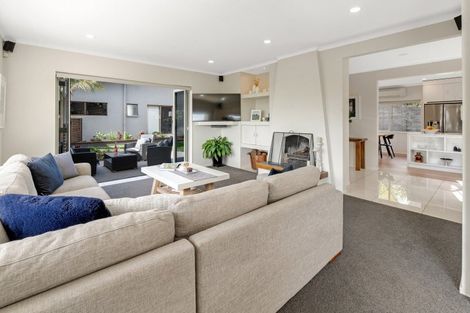 Photo of property in 10 Sea View Terrace, Cockle Bay, Auckland, 2014