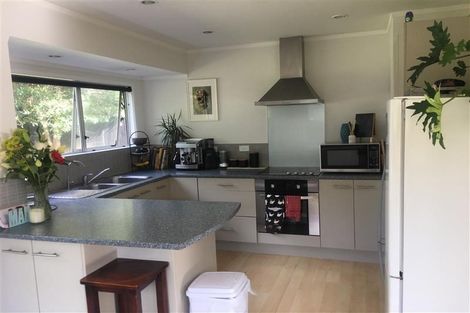 Photo of property in 2/11 Foley Place, Torbay, Auckland, 0632