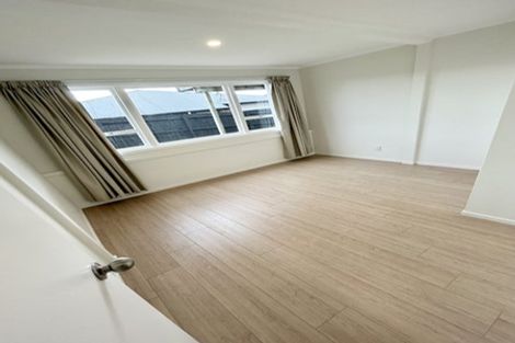 Photo of property in 15b Rishworth Avenue, Stanmore Bay, Whangaparaoa, 0932