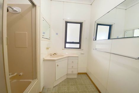 Photo of property in 277 Hobsonville Road, Hobsonville, Auckland, 0618