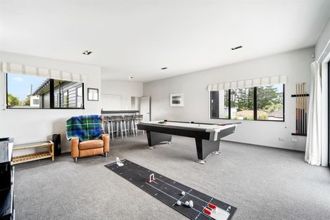 Photo of property in 32 English Oak Drive, Schnapper Rock, Auckland, 0632