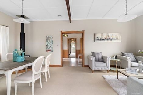 Photo of property in 17 Worthington Place, West Harbour, Auckland, 0618