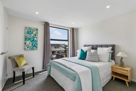 Photo of property in 2 Tihema Lane, Westgate, Auckland, 0614