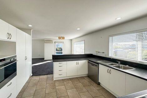 Photo of property in 10b Karlaw Place, Parklands, Christchurch, 8083
