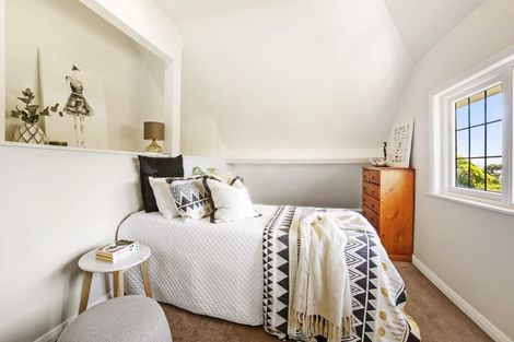 Photo of property in 5a Raroa Road, Kelburn, Wellington, 6012