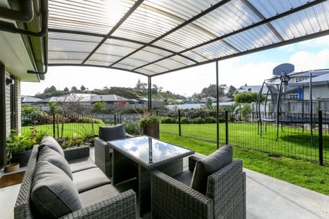 Photo of property in 14 Te Arakete Place, Hurworth, New Plymouth, 4310