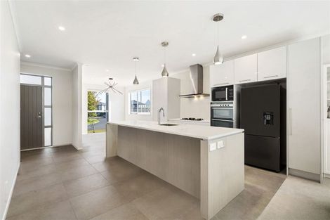 Photo of property in 69 Mackay Drive, Greenhithe, Auckland, 0632